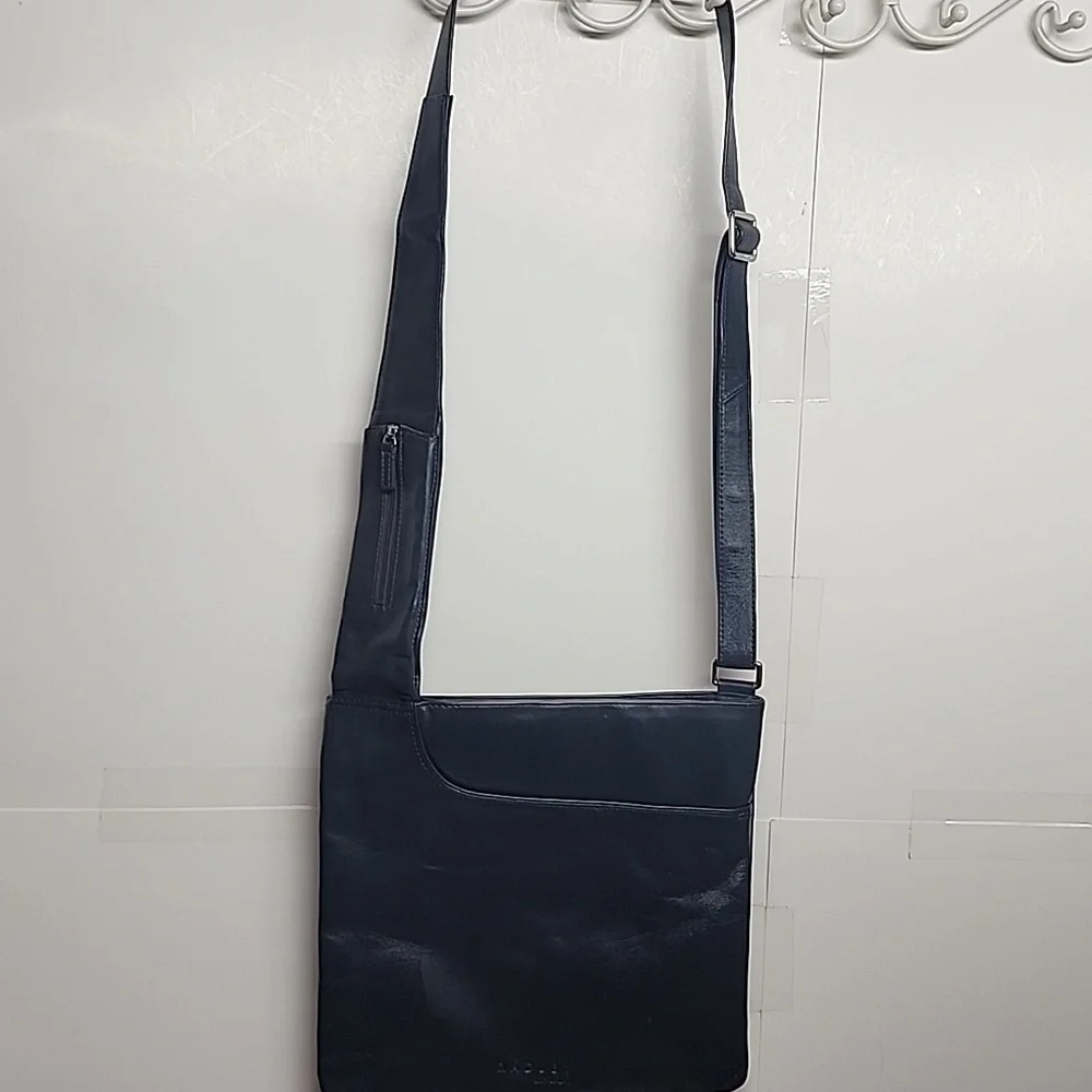Radley London Elegant Minimalist Navy Blue Crossbody Messenger Saddle Bag Unisex